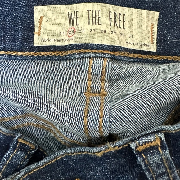 We The Free Distressed Fringe Ankle Dark Wash Blue Jeans - 25 - Picture 5 of 7
